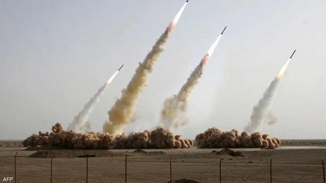 الجيش الإسرائيلي يعلن عن موجة ضربات جديدة: انفجارات في طهران وأستراليا تنشر قدرات عسكرية في الشرق الأوسط